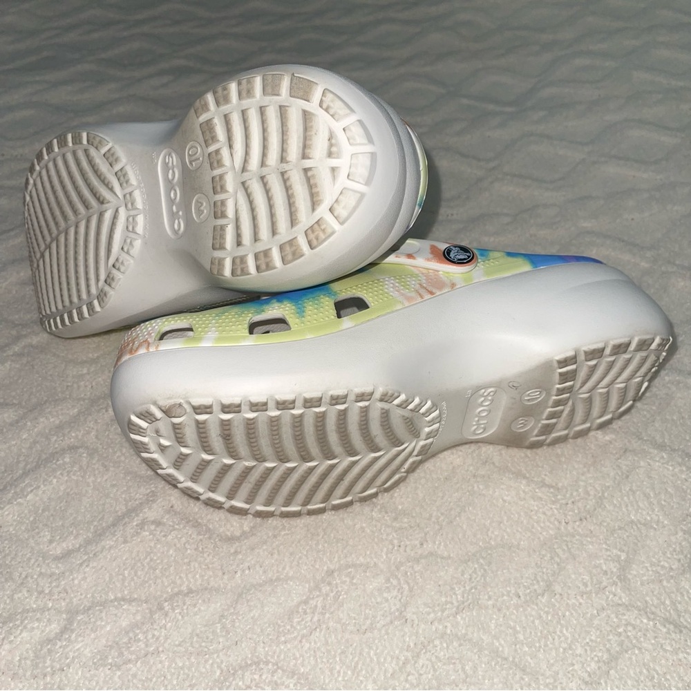 Crocs Baya Platform Clogs - Picture 6 of 6